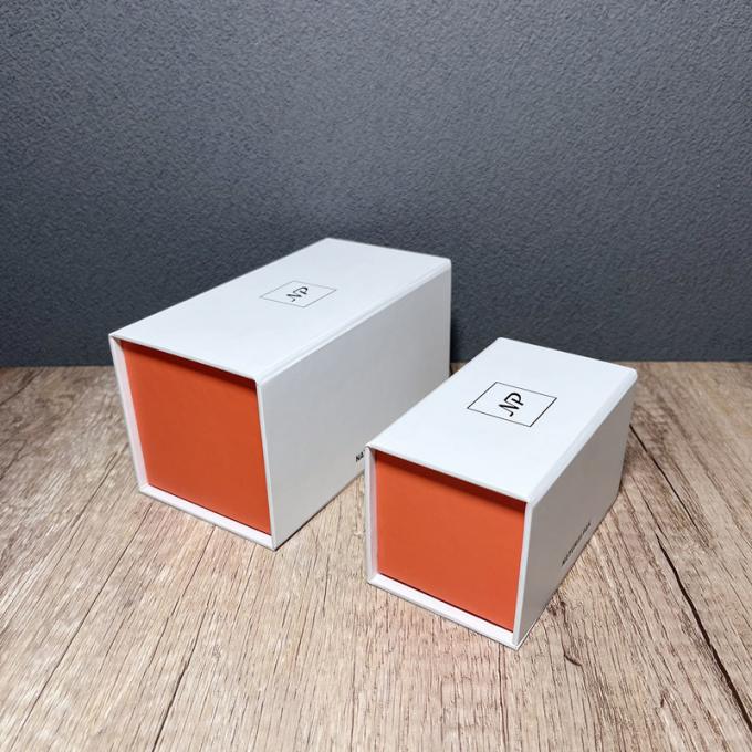 Het Kartondocument van luxematte white magnetic collapsible rigid Vakje Groot Aangepast Verpakkend Giftvakjes Douaneembleem