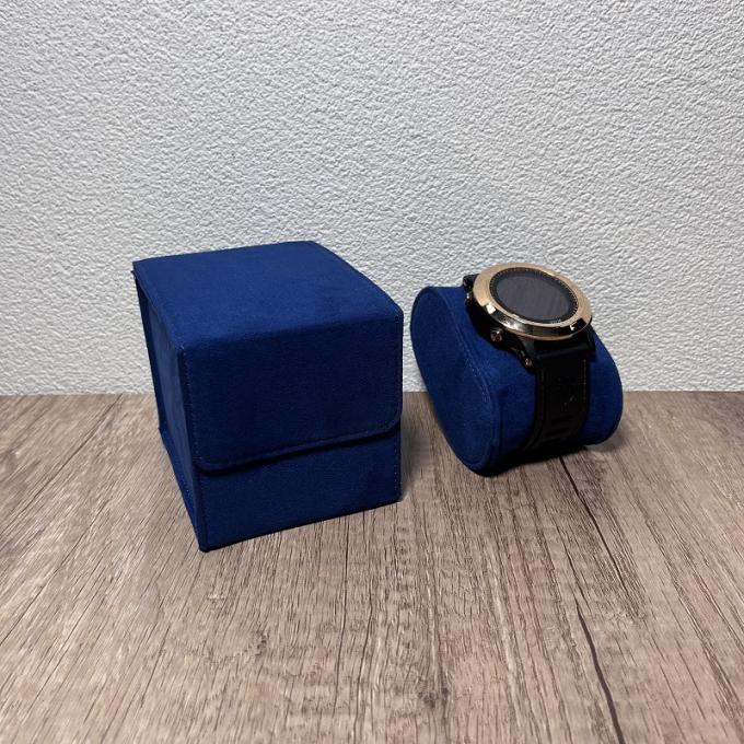In het groot Speciale Blauwe Suède Verpakkende Doos voor de Vastgestelde Riem van het Horlogehorloge