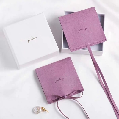 De Juwelen Verpakkende Zak van Microfiber van de Morandikleur voor Gift