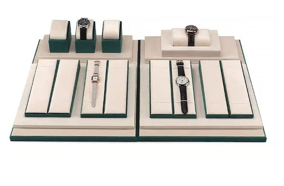 Van het de Roomfluweel van de contrastkleur het Groene Horloge Tray With Roll Pillow