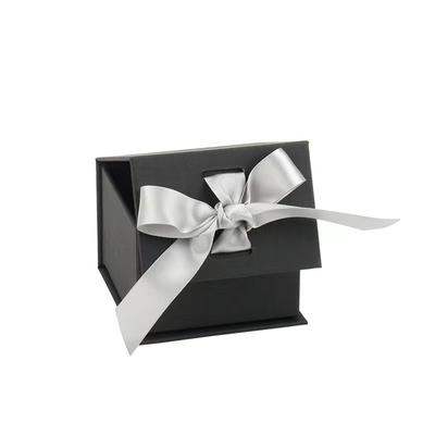 OEM ODM de Stevige Giften die van de Kleuren Middelgrote Grootte Dozen met Bowknot inpakken