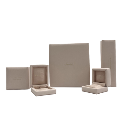 OEM Verpakking van Diamond Packaging Box With Outer van Luxe de Roze Juwelen